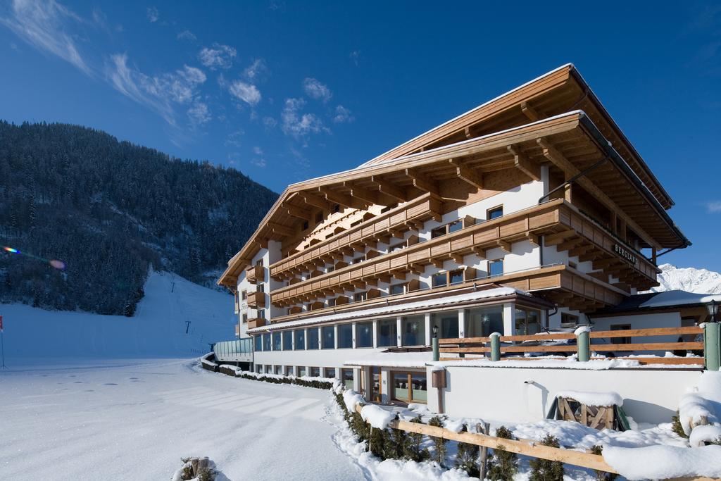Hotel Bergland แพร์ทีเซา ภายนอก รูปภาพ